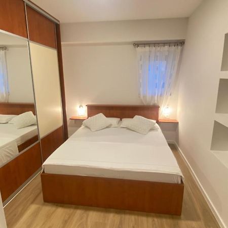 Apartment Lana Baška Voda Buitenkant foto