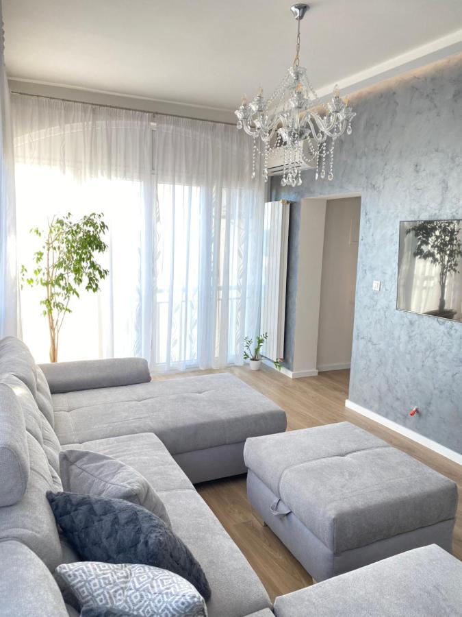 Apartment Lana Baška Voda Buitenkant foto