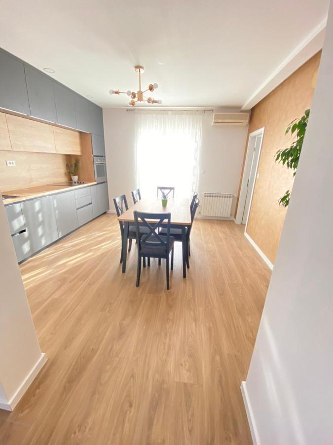 Apartment Lana Baška Voda Buitenkant foto