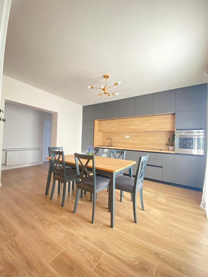 Apartment Lana Baška Voda Buitenkant foto