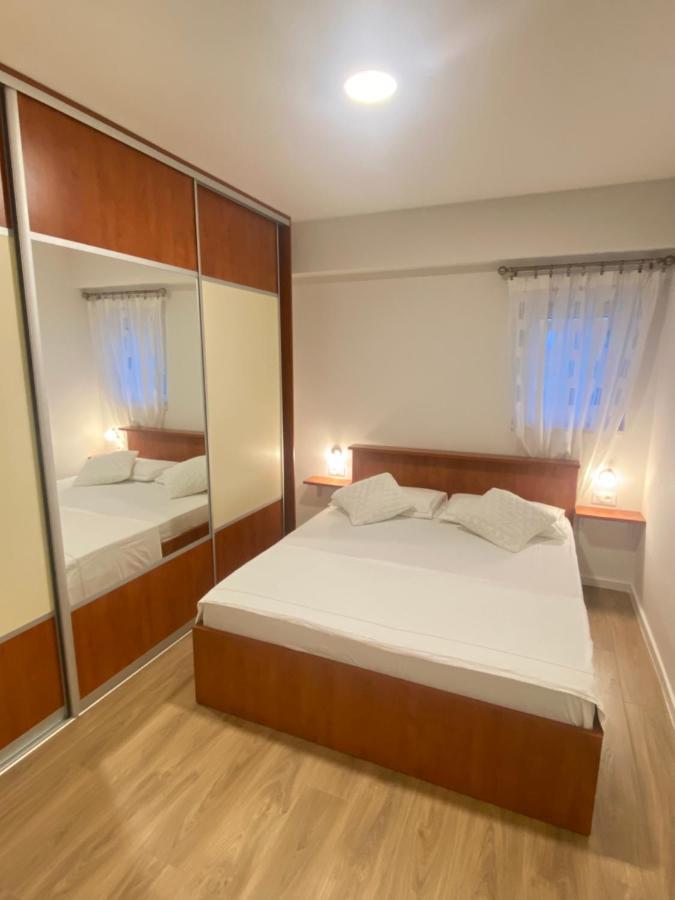 Apartment Lana Baška Voda Buitenkant foto
